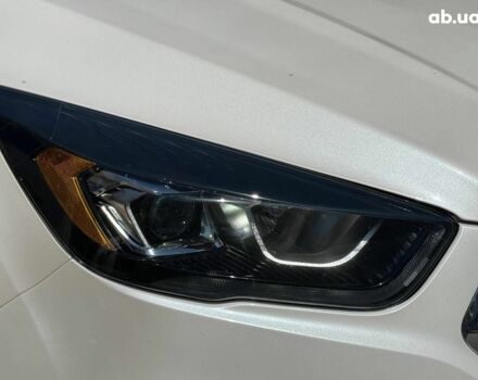 Білий Форд Ескейп, об'ємом двигуна 1.5 л та пробігом 123 тис. км за 15790 $, фото 4 на Automoto.ua