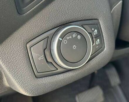 Белый Форд Эскейп, объемом двигателя 2.5 л и пробегом 90 тыс. км за 9000 $, фото 8 на Automoto.ua