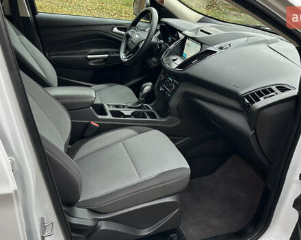 Білий Форд Ескейп, об'ємом двигуна 1.5 л та пробігом 180 тис. км за 11300 $, фото 33 на Automoto.ua