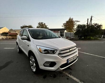 Белый Форд Эскейп, объемом двигателя 2 л и пробегом 93 тыс. км за 22000 $, фото 7 на Automoto.ua