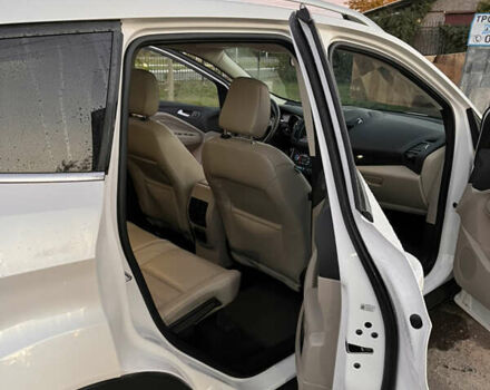 Белый Форд Эскейп, объемом двигателя 2 л и пробегом 93 тыс. км за 22000 $, фото 39 на Automoto.ua