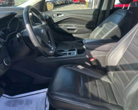 Белый Форд Эскейп, объемом двигателя 2 л и пробегом 33 тыс. км за 5050 $, фото 6 на Automoto.ua