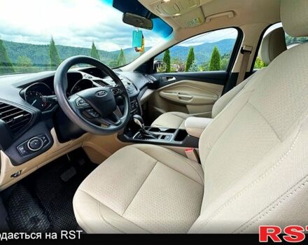 Білий Форд Ескейп, об'ємом двигуна 2 л та пробігом 62 тис. км за 12500 $, фото 3 на Automoto.ua