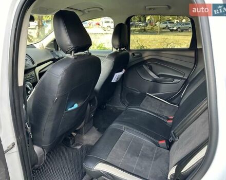 Белый Форд Эскейп, объемом двигателя 2.5 л и пробегом 160 тыс. км за 12500 $, фото 20 на Automoto.ua