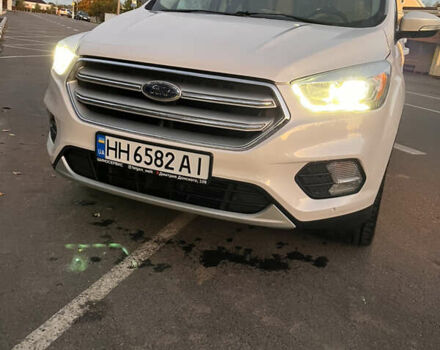 Белый Форд Эскейп, объемом двигателя 2 л и пробегом 93 тыс. км за 22000 $, фото 9 на Automoto.ua