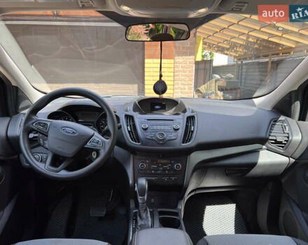 Белый Форд Эскейп, объемом двигателя 2 л и пробегом 175 тыс. км за 15600 $, фото 17 на Automoto.ua