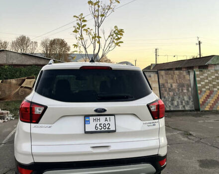 Белый Форд Эскейп, объемом двигателя 2 л и пробегом 93 тыс. км за 22000 $, фото 10 на Automoto.ua