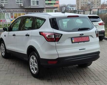 Белый Форд Эскейп, объемом двигателя 2.5 л и пробегом 113 тыс. км за 13900 $, фото 7 на Automoto.ua