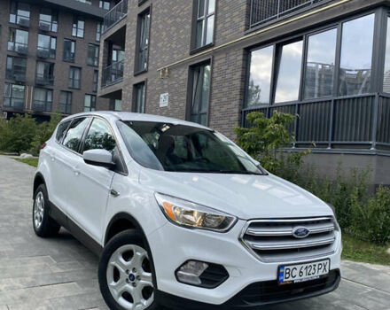 Форд Эскейп 2018 в Львове на Automoto.ua Белый Форд Эскейп, объемом двигателя 2.49 л и пробегом 63 тыс. км за 14500 $, фото 6 на Automoto.ua