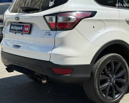 Білий Форд Ескейп, об'ємом двигуна 1.5 л та пробігом 123 тис. км за 15790 $, фото 10 на Automoto.ua