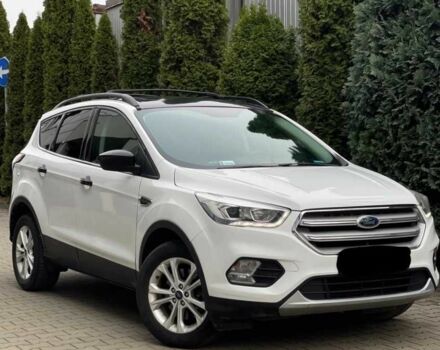 Белый Форд Эскейп, объемом двигателя 2 л и пробегом 76 тыс. км за 10200 $, фото 1 на Automoto.ua