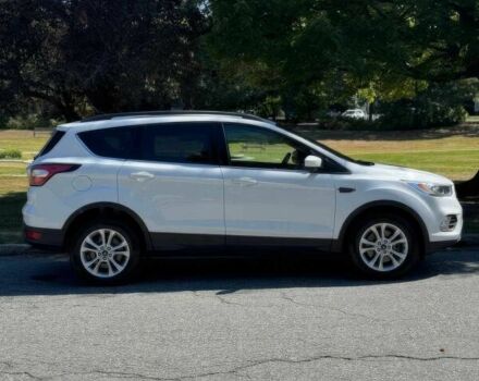 Белый Форд Эскейп, объемом двигателя 1.5 л и пробегом 39 тыс. км за 13000 $, фото 3 на Automoto.ua