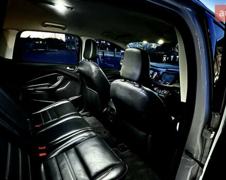 Белый Форд Эскейп, объемом двигателя 2 л и пробегом 146 тыс. км за 16500 $, фото 15 на Automoto.ua