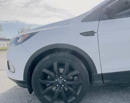 Білий Форд Ескейп, об'ємом двигуна 1.5 л та пробігом 130 тис. км за 14900 $, фото 5 на Automoto.ua