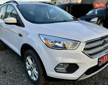 Белый Форд Эскейп, объемом двигателя 0 л и пробегом 140 тыс. км за 11800 $, фото 2 на Automoto.ua