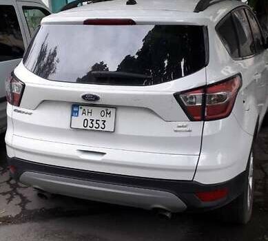 Белый Форд Эскейп, объемом двигателя 1.5 л и пробегом 112 тыс. км за 13000 $, фото 1 на Automoto.ua