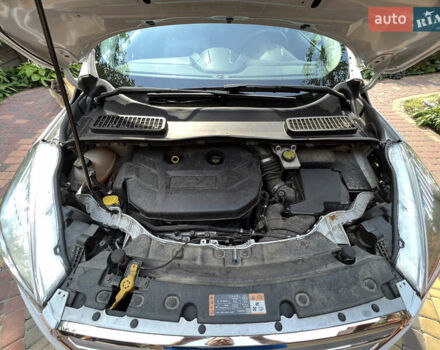 Белый Форд Эскейп, объемом двигателя 2 л и пробегом 175 тыс. км за 15600 $, фото 24 на Automoto.ua