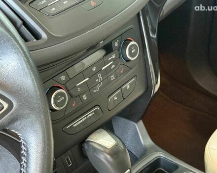 Білий Форд Ескейп, об'ємом двигуна 1.5 л та пробігом 123 тис. км за 15790 $, фото 18 на Automoto.ua