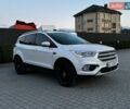 Белый Форд Эскейп, объемом двигателя 2 л и пробегом 147 тыс. км за 15300 $, фото 1 на Automoto.ua
