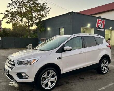 Белый Форд Эскейп, объемом двигателя 2 л и пробегом 93 тыс. км за 22000 $, фото 1 на Automoto.ua