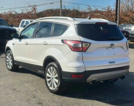 Белый Форд Эскейп, объемом двигателя 2 л и пробегом 33 тыс. км за 5050 $, фото 5 на Automoto.ua