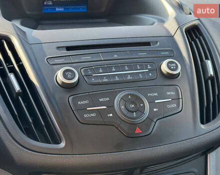 Белый Форд Эскейп, объемом двигателя 2.5 л и пробегом 97 тыс. км за 11000 $, фото 13 на Automoto.ua