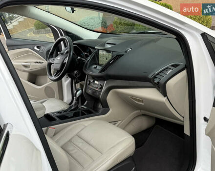 Белый Форд Эскейп, объемом двигателя 1.5 л и пробегом 130 тыс. км за 13400 $, фото 54 на Automoto.ua