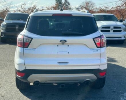 Белый Форд Эскейп, объемом двигателя 2 л и пробегом 33 тыс. км за 5050 $, фото 4 на Automoto.ua