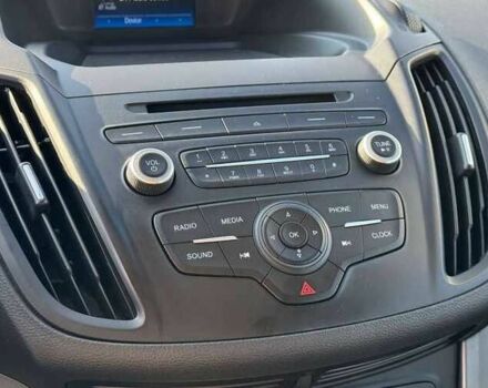 Белый Форд Эскейп, объемом двигателя 2.5 л и пробегом 90 тыс. км за 9000 $, фото 12 на Automoto.ua