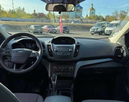 Белый Форд Эскейп, объемом двигателя 2.5 л и пробегом 90 тыс. км за 9000 $, фото 9 на Automoto.ua