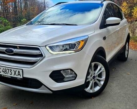 Белый Форд Эскейп, объемом двигателя 1.5 л и пробегом 147 тыс. км за 13600 $, фото 8 на Automoto.ua