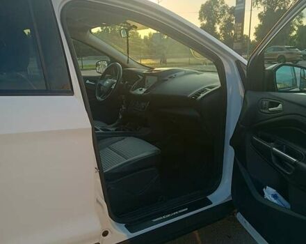 Белый Форд Эскейп, объемом двигателя 1.5 л и пробегом 62 тыс. км за 16700 $, фото 8 на Automoto.ua