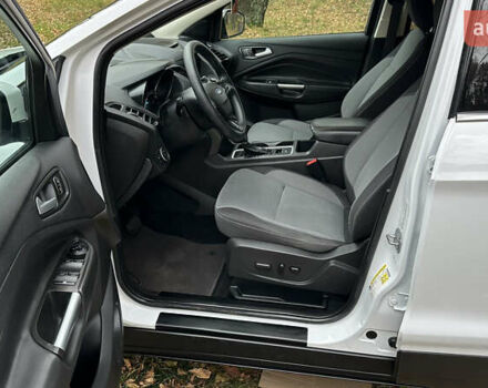 Білий Форд Ескейп, об'ємом двигуна 1.5 л та пробігом 180 тис. км за 11300 $, фото 9 на Automoto.ua