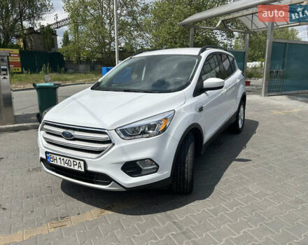Белый Форд Эскейп, объемом двигателя 1.5 л и пробегом 34 тыс. км за 17500 $, фото 4 на Automoto.ua