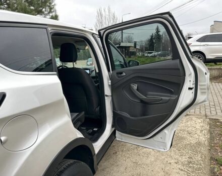 Білий Форд Ескейп, об'ємом двигуна 1.5 л та пробігом 173 тис. км за 14800 $, фото 15 на Automoto.ua