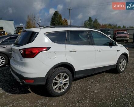 Білий Форд Ескейп, об'ємом двигуна 1.5 л та пробігом 56 тис. км за 2200 $, фото 2 на Automoto.ua