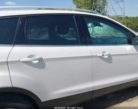 Білий Форд Ескейп, об'ємом двигуна 2 л та пробігом 149 тис. км за 3000 $, фото 12 на Automoto.ua