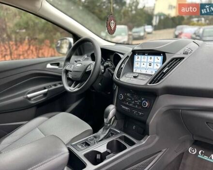 Білий Форд Ескейп, об'ємом двигуна 1.5 л та пробігом 173 тис. км за 14800 $, фото 17 на Automoto.ua