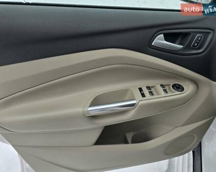 Белый Форд Эскейп, объемом двигателя 1.5 л и пробегом 84 тыс. км за 14400 $, фото 19 на Automoto.ua