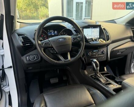 Білий Форд Ескейп, об'ємом двигуна 2 л та пробігом 180 тис. км за 14250 $, фото 123 на Automoto.ua