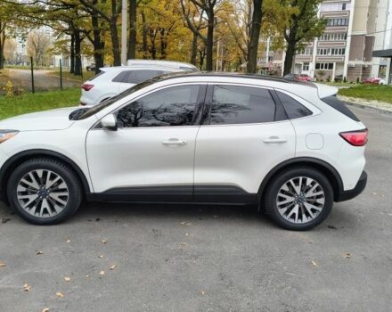 Белый Форд Эскейп, объемом двигателя 2 л и пробегом 83 тыс. км за 18999 $, фото 1 на Automoto.ua