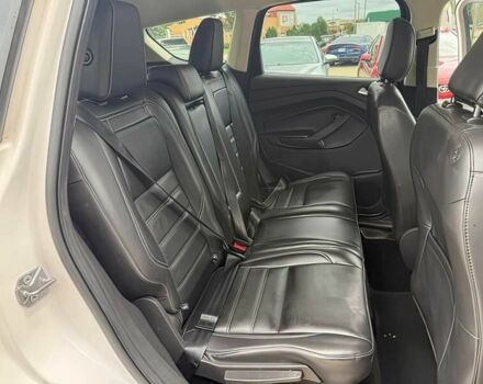 Белый Форд Эскейп, объемом двигателя 2 л и пробегом 32 тыс. км за 10200 $, фото 12 на Automoto.ua