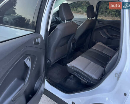 Белый Форд Эскейп, объемом двигателя 2.5 л и пробегом 97 тыс. км за 13550 $, фото 13 на Automoto.ua