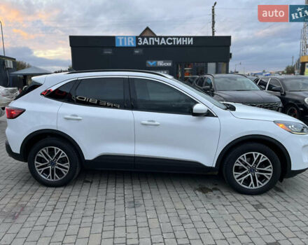 Форд Эскейп 2019 в Львове на Automoto.ua Белый Форд Эскейп, объемом двигателя 1.5 л и пробегом 129 тыс. км за 16500 $, фото 6 на Automoto.ua