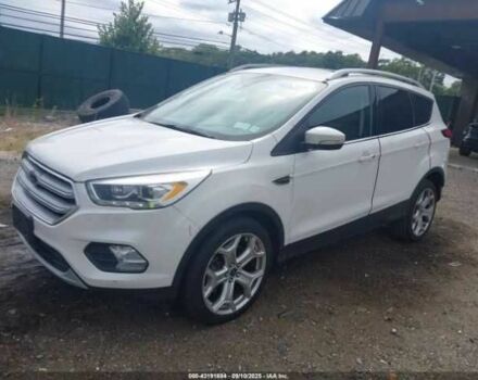 Білий Форд Ескейп, об'ємом двигуна 2 л та пробігом 115 тис. км за 2000 $, фото 1 на Automoto.ua