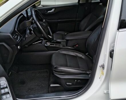 Белый Форд Эскейп, объемом двигателя 2 л и пробегом 83 тыс. км за 18999 $, фото 12 на Automoto.ua