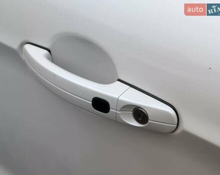 Белый Форд Эскейп, объемом двигателя 2 л и пробегом 109 тыс. км за 15290 $, фото 26 на Automoto.ua