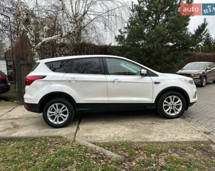 Білий Форд Ескейп, об'ємом двигуна 1.5 л та пробігом 173 тис. км за 14800 $, фото 5 на Automoto.ua
