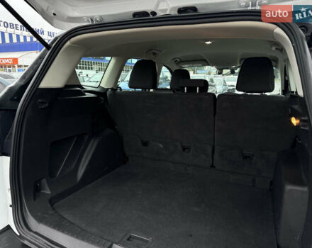 Белый Форд Эскейп, объемом двигателя 2.49 л и пробегом 131 тыс. км за 13300 $, фото 29 на Automoto.ua