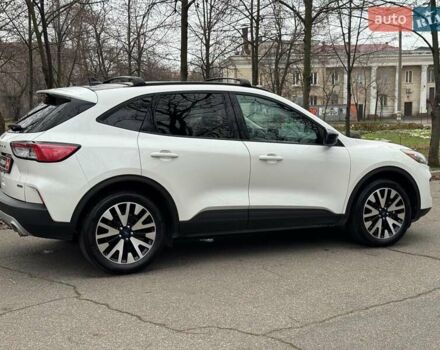 Білий Форд Ескейп, об'ємом двигуна 2.5 л та пробігом 65 тис. км за 18990 $, фото 7 на Automoto.ua